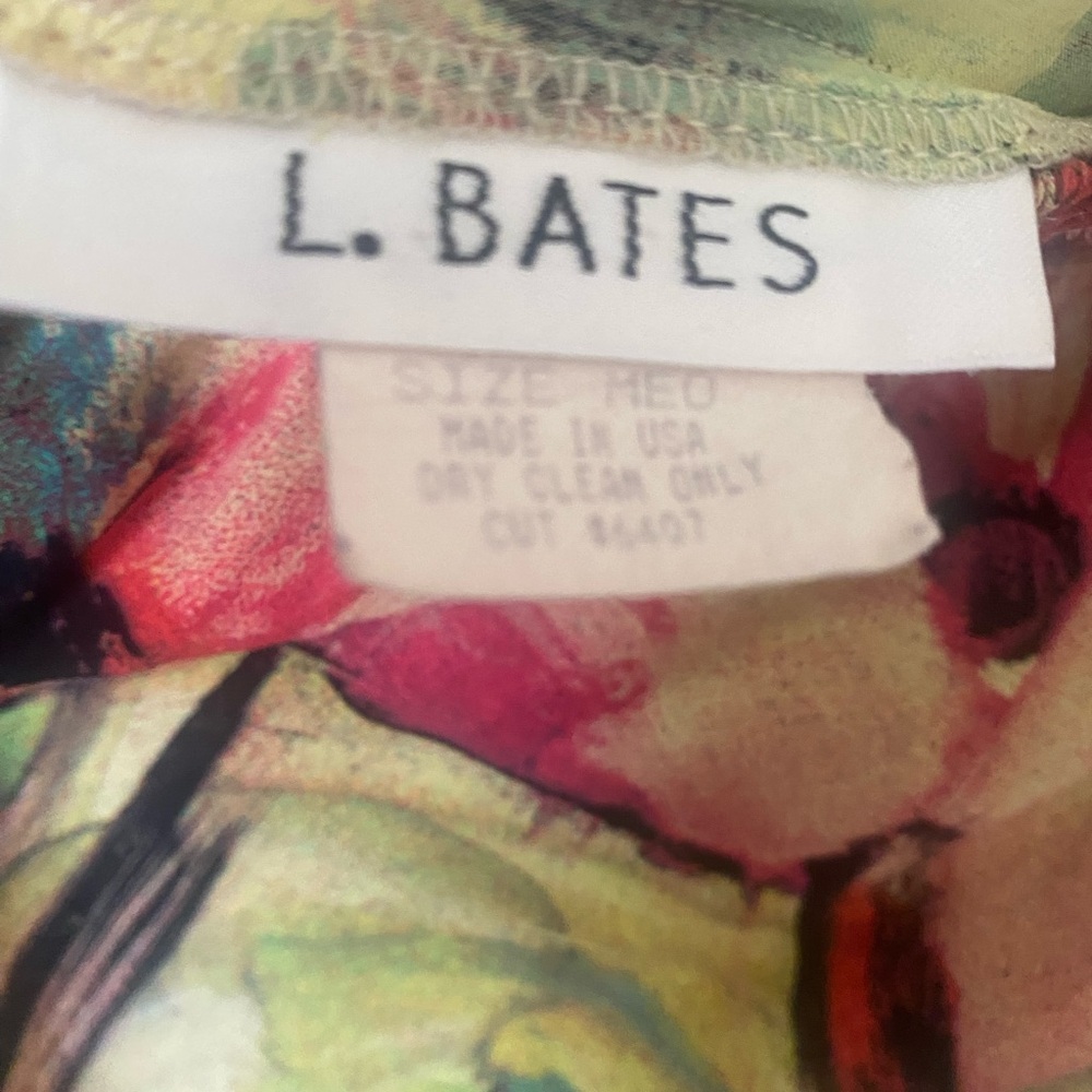 L. Bates Abstract Floral Wrap Skirt Size M Rayon Summer - Picture 8 of 8